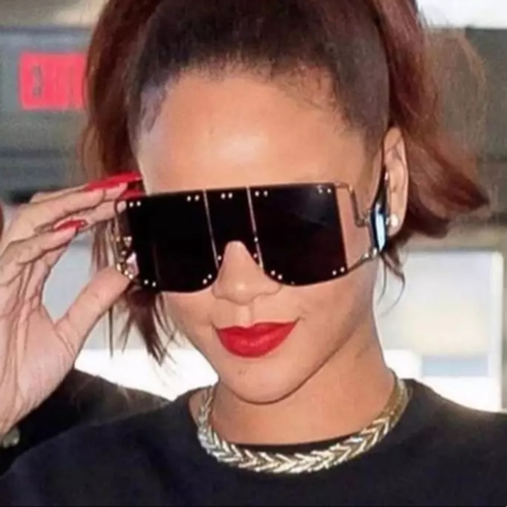 Oversize rivet shades